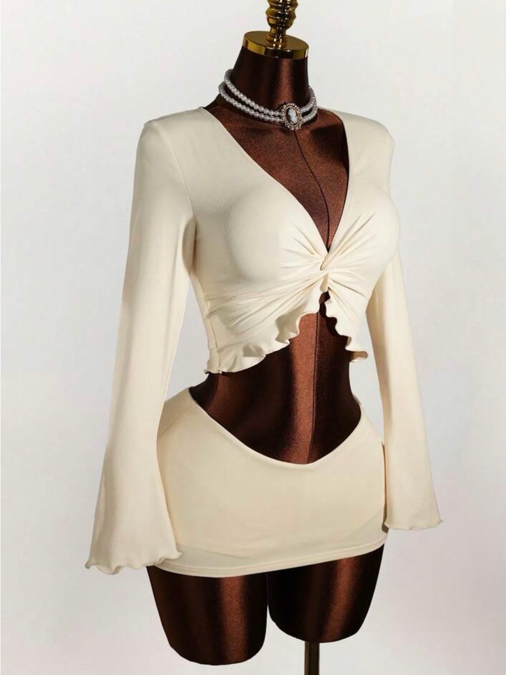 Women’s Cream Knot-Front Long Sleeve Crop Top